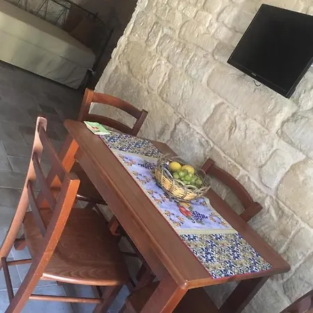 La Grotta Di Nonna Minicchia N 49 Vakantiehuis
