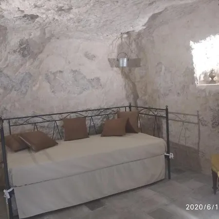 La Grotta Di Nonna Minicchia N 49 * Scicli